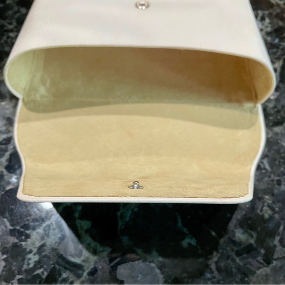 Michael Kors case Eyeglass white - Picture 4 of 8